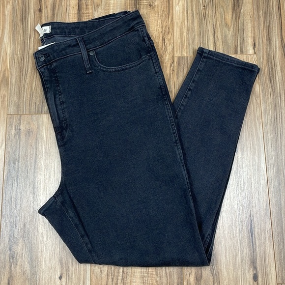 Madewell 10” High-Rise Skinny Jeans in Starkey Wash, Size 35 - Picture 7 of 17